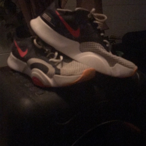 Nike SUPERREP..size 9 GUC..no holes see photos for description…mesh toe box.. - Picture 1 of 2